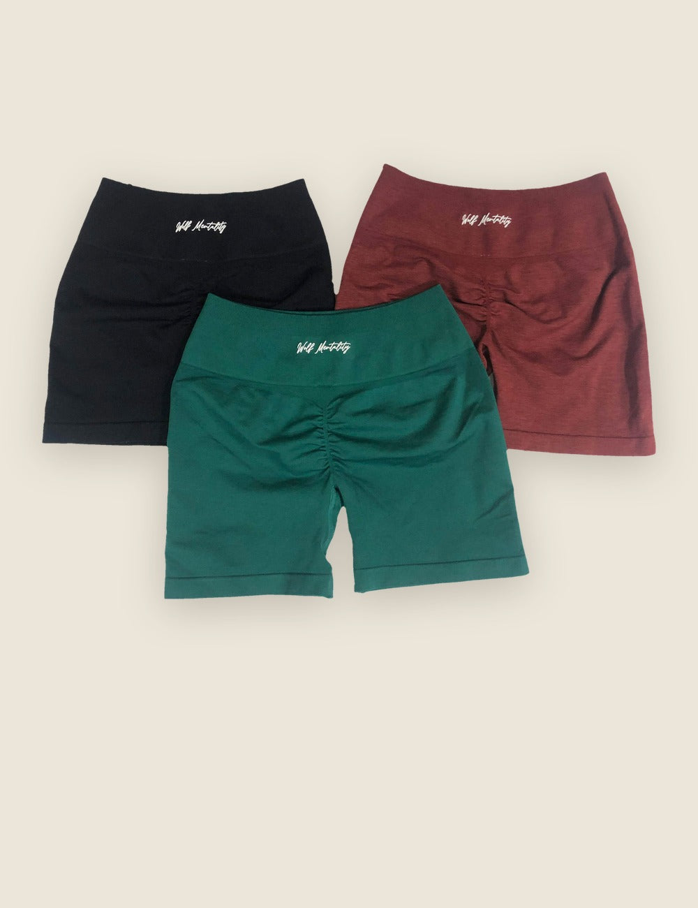 Signature Shorts in black, red and green